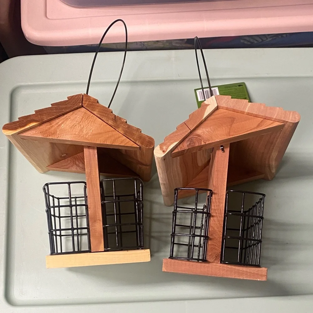 NWT Pennington Cedar Suet Feeding Station set of 2 - Picture 6 of 13